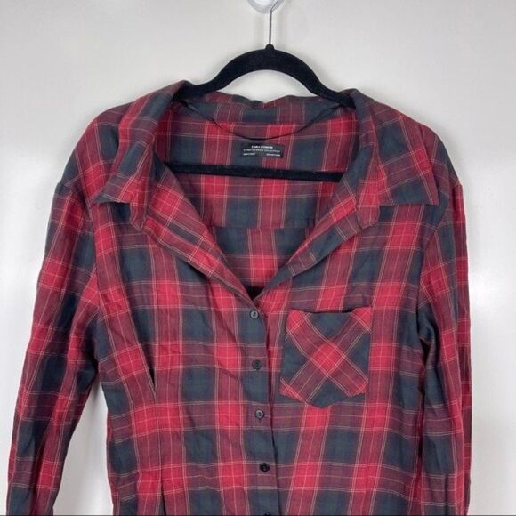 Zara Red Plaid Button Up Flannel Top Long Sleeve Asymmetrical Size Medium - Picture 4 of 10